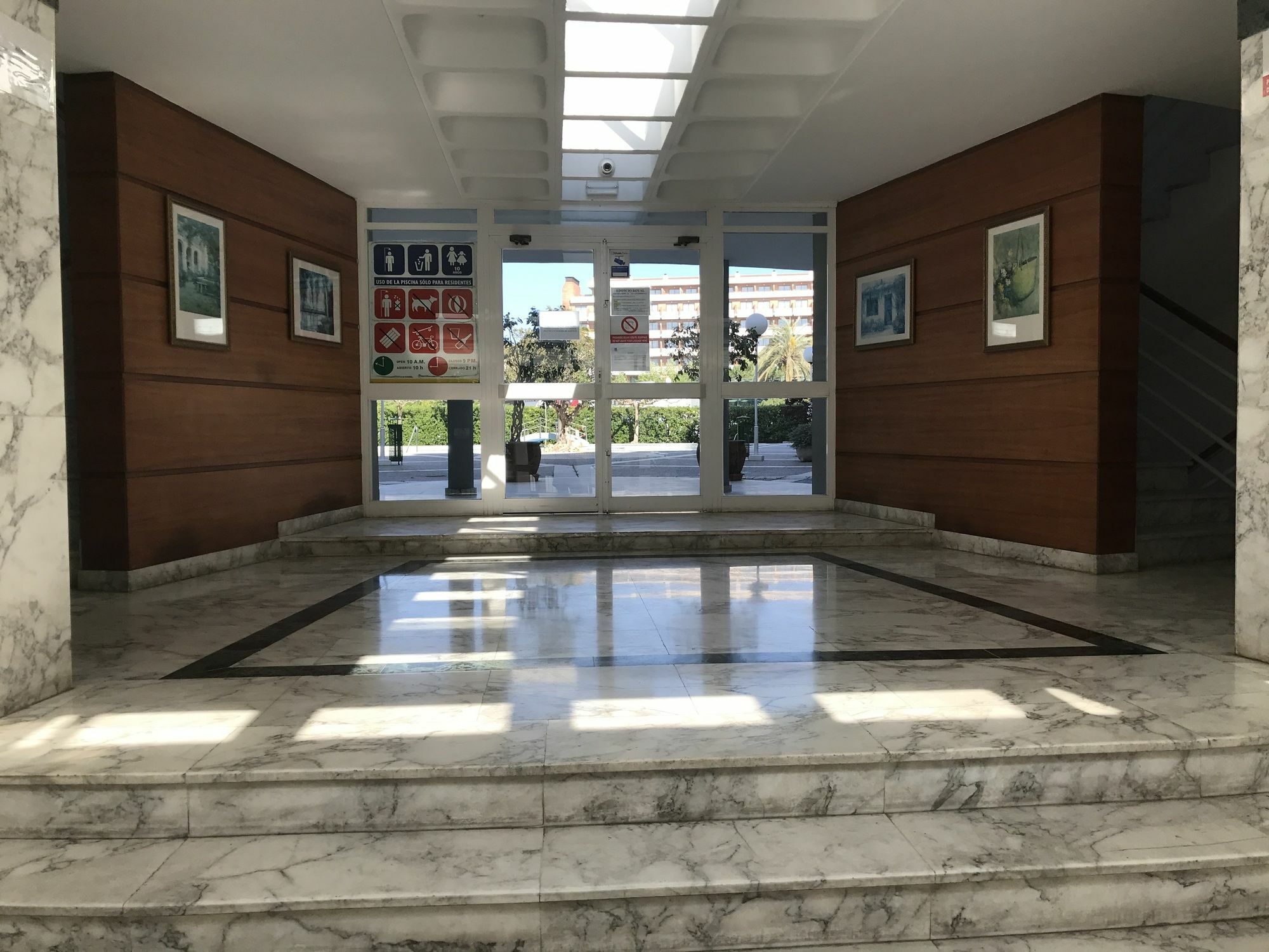 Costa Dorada Apartments Σαλού Εξωτερικό φωτογραφία